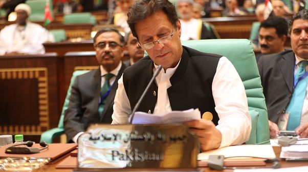 Steuerparadies Pakistan? Ministerpräsident Imran Khan fordert Bevölkerung zum Zahlen von Steuern auf Steuerparadies Pakistan? Ministerpräsident Imran Khan fordert Bevölkerung zum Zahlen von Steuern auf