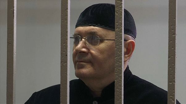 Оюб Титиев выходит на свободу Оюб Титиев выходит на свободу
