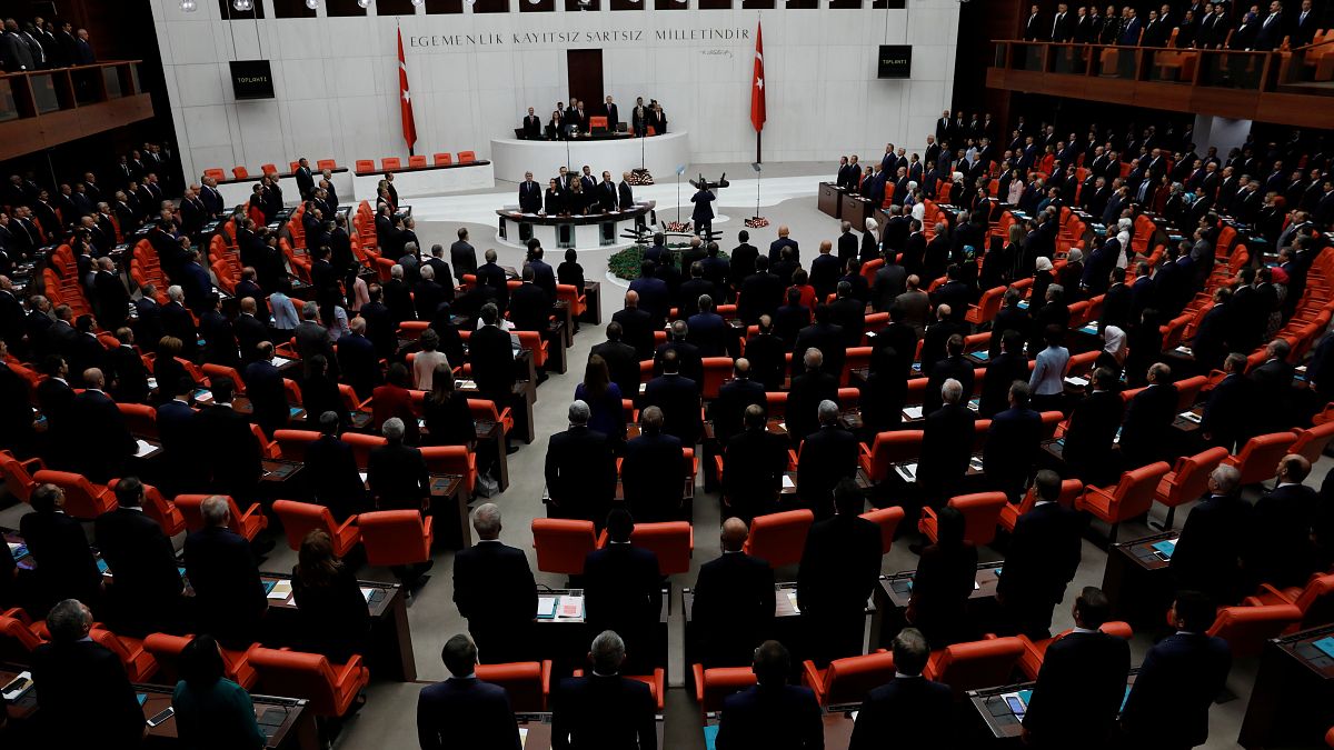 Βουλευτής CHP: "Τουρκικά 17 νησιά του Αιγαίου"
