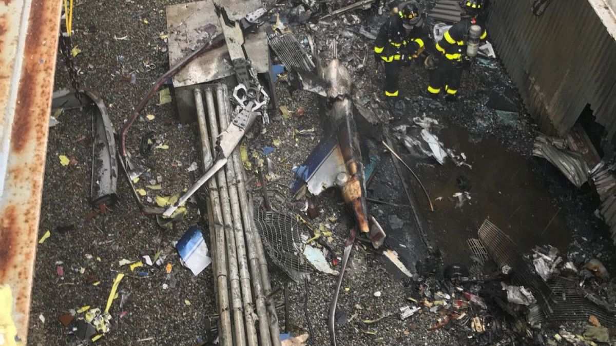 Piloto morre na queda de um helicóptero em Nova Iorque