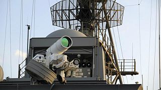 سپر لیزری؛ سیستم دفاعی جدید نیروی دریایی آمریکا برای مقابله با قایق‌های مهاجم