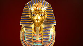مصر تحاول إنقاذ ملكها الفرعوني التاريخي من البيع في معرض بلندن