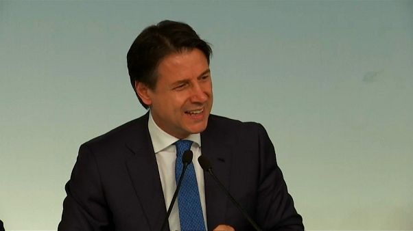 Procedura, Conte tranquillizza ma Juncker rincara: "rischio reale" Procedura, Conte tranquillizza ma Juncker rincara: "rischio reale"