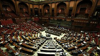 وزير الاقتصاد الإيطالي يتحدث في البرلمان عن تحرك الاتحاد الأوروبي ضد بلاده