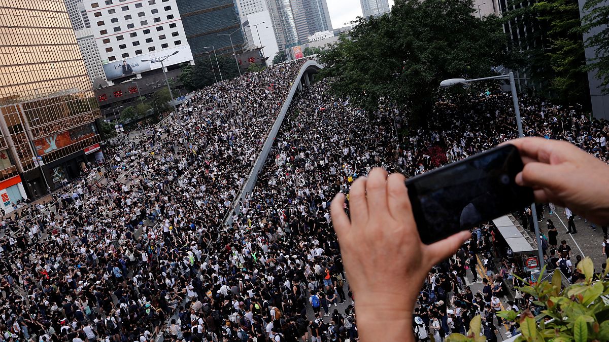 Hong Kong: los manifestantes frenan el debate sobre la ley de extradición