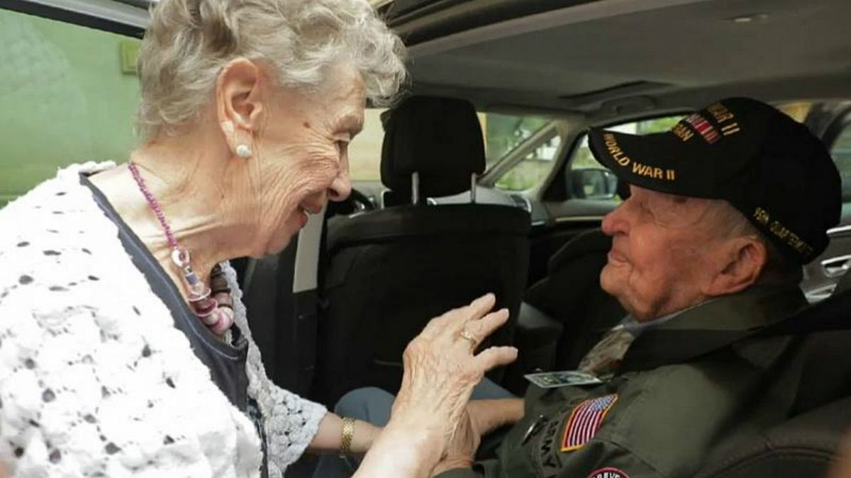 دیدار یک کهنه سرباز با معشوق خود پس از ۷۵ سال 