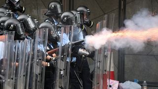  ویدیو؛ درگیری معترضان به لایحه جنجالی «استرداد» با ماموران پلیس در هنگ‌کنگ