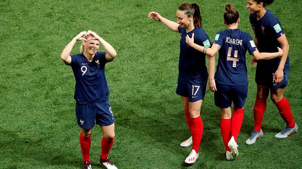 FIFA Kadınlar Dünya Kupası'nda 6'ncı gün 3 karşılaşmayla tamamlandı FIFA Kadınlar Dünya Kupası'nda 6'ncı gün 3 karşılaşmayla tamamlandı