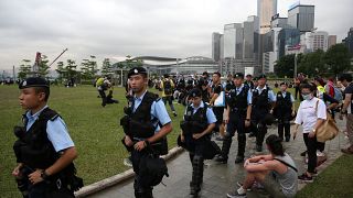 Hong Kong'da protestolar: Şehir merkezinde devlet daireleri önümüzdeki haftaya kadar kapalı