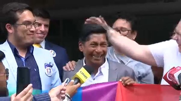 Equador reconhece casamento entre pessoas do mesmo sexo Equador reconhece casamento entre pessoas do mesmo sexo