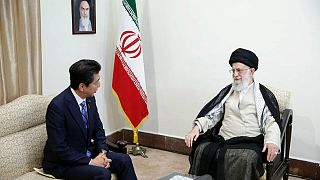 دیدار شینزو آبه، نخست وزیر ژاپن با علی خامنه ای، رهبر ایران