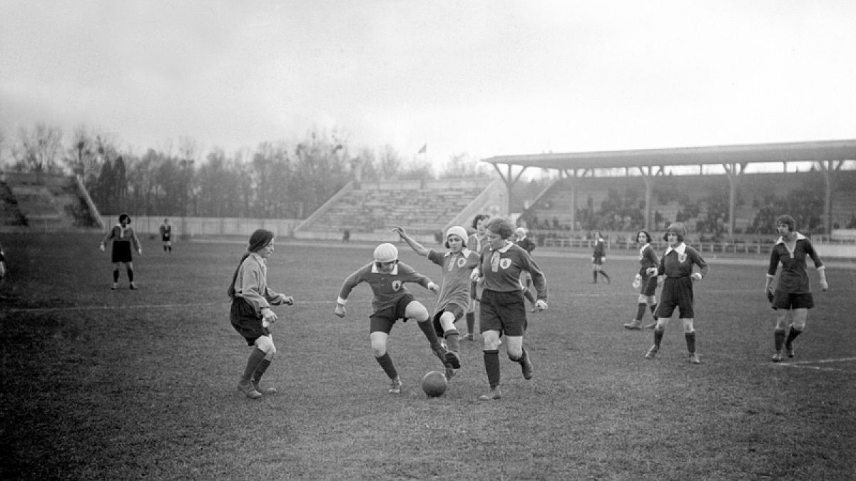 Match de football féminin en France en 1923
