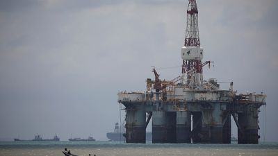 Ataque a petroleiros faz subir preço da matéria-prima