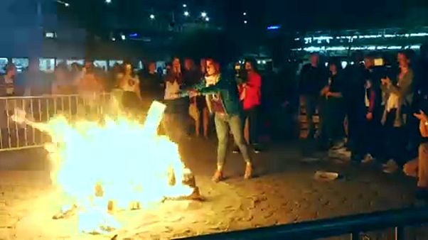 Las mujeres suizas en huelga feminista Las mujeres suizas en huelga feminista