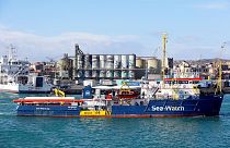 Migranti: braccio di ferro Sea Watch-Salvini