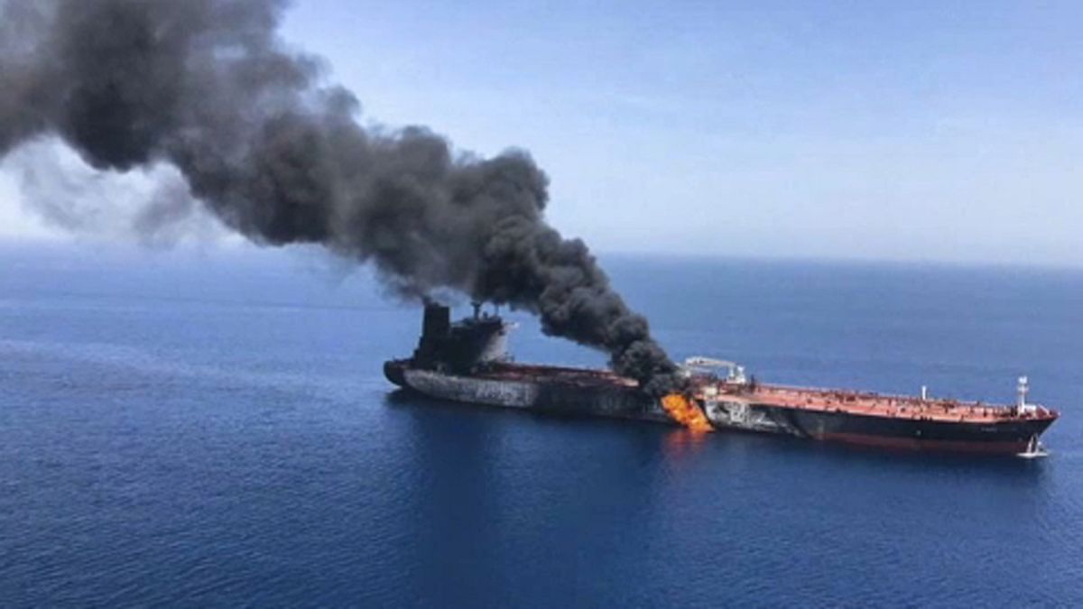 Brennende Frachter: USA gegen Iran