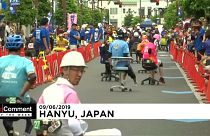 Гонки на офисных стульях и горнолыжный склон на крыше завода