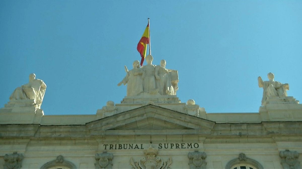 «Μπλόκο» της ισπανικής δικαιοσύνης στον Γιουνγκέρας για την Ευρωβουλή