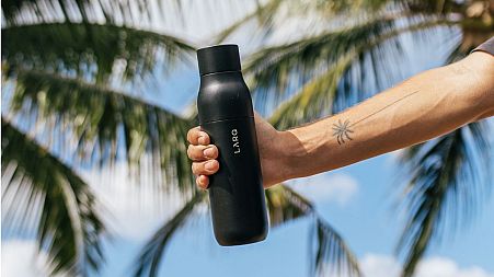 Self-cleaning reusable water bottle hits Europe