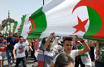 الجزائر: ارتياح واضح في صفوف المتظاهرين لمحاسبة المسؤولين الكبار في الجمعة الـ 17
