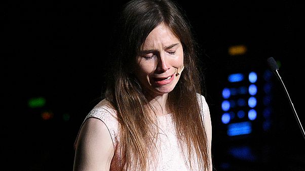 Amanda Knox emociona-se ao recordar o crime de 01 de novembro de 2007 Amanda Knox emociona-se ao recordar o crime de 01 de novembro de 2007