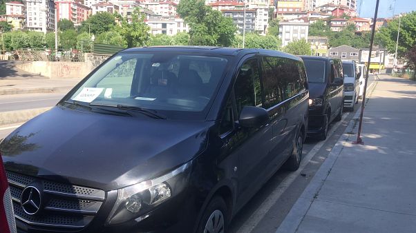 Uber'in Türkiye'den çekilme kararı şoförleri nasıl etkileyecek? Uber'in Türkiye'den çekilme kararı şoförleri nasıl etkileyecek?