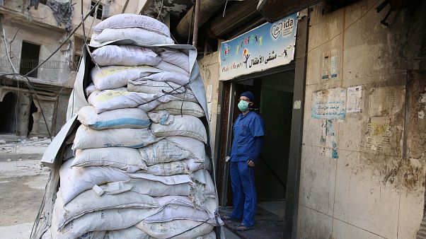 "مجانين حلب" إلى الأضواء ... ولحظات من الألم تحت الحصار وذكريات ما بعد الرحيل "مجانين حلب" إلى الأضواء ... ولحظات من الألم تحت الحصار وذكريات ما بعد الرحيل