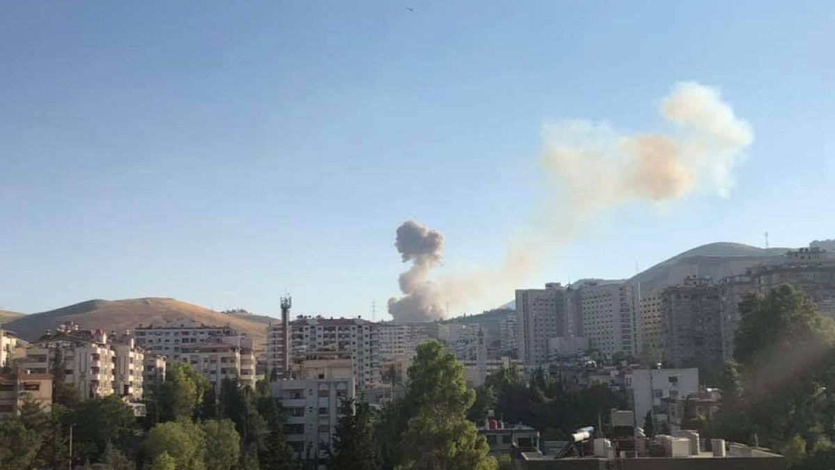 انفجار أحد مستودعات الذخيرة التابعة للجيش غربي دمشق 