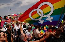 Avrupa'nın en büyük LGBTİ festivali EuroPride kapsamında Viyana'da Onur Yürüyüşü yapıldı
