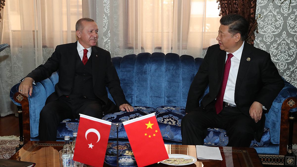 Çin Devlet Başkanı Cinping, terörle mücadelede Ankara ile Pekin'in işbirliğini geliştirmesini istedi