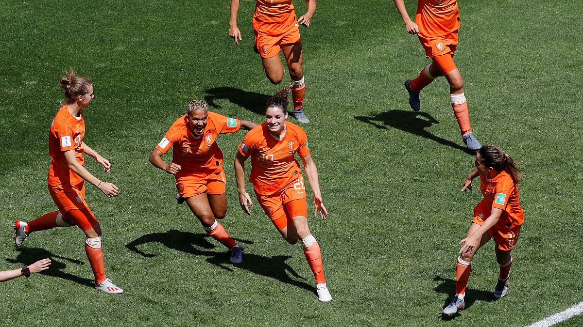 Kadınlar Dünya Kupası: E grubu'nda Hollanda ve Kanada bir üst turu garantiledi