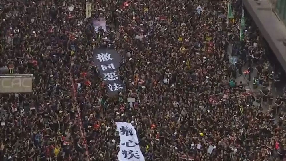 Nouvelle manifestation géante en faveur des droits humains à Hong Kong