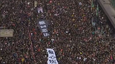 Nouvelle manifestation géante en faveur des droits humains à Hong Kong