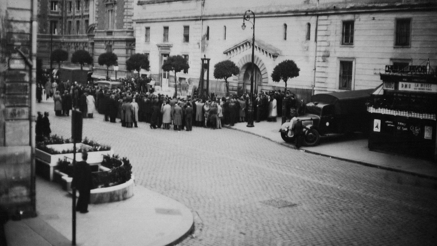 tijeras-gimnasia-pirata-guillotine-france-1939-puerta-accesible-oleada