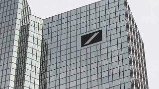 Plant die Deutsche Bank eine 50 Mrd Euro umfassende Bad Bank?