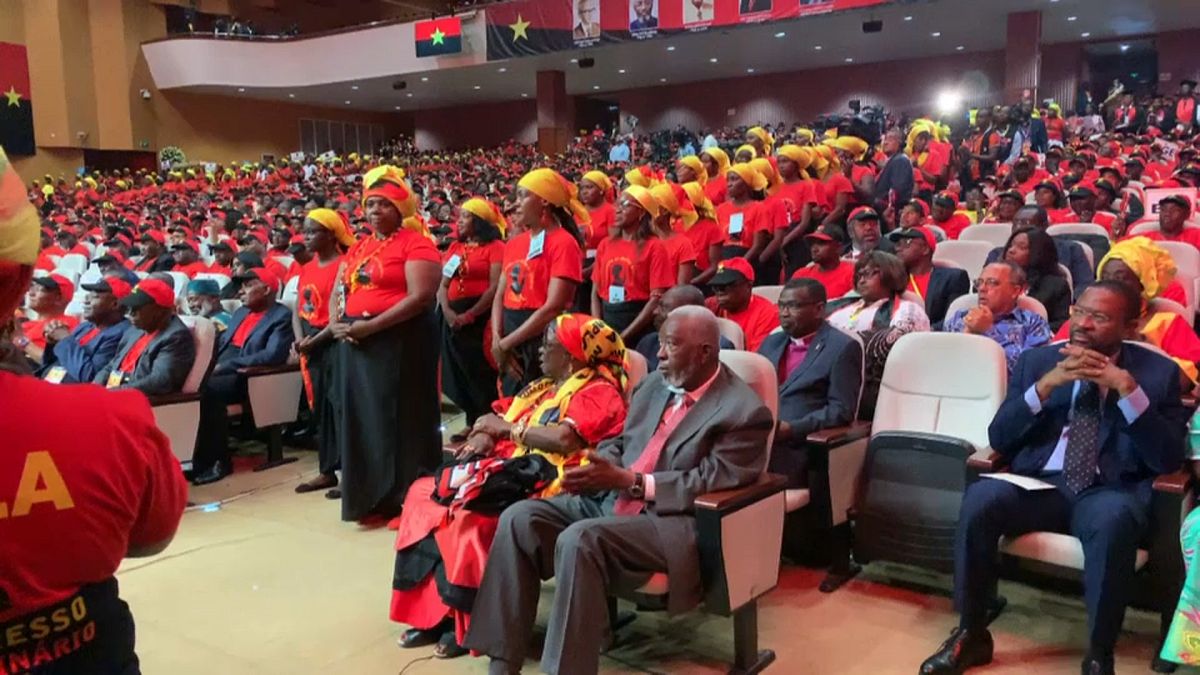 Há mais mulheres no Comité Central do MPLA