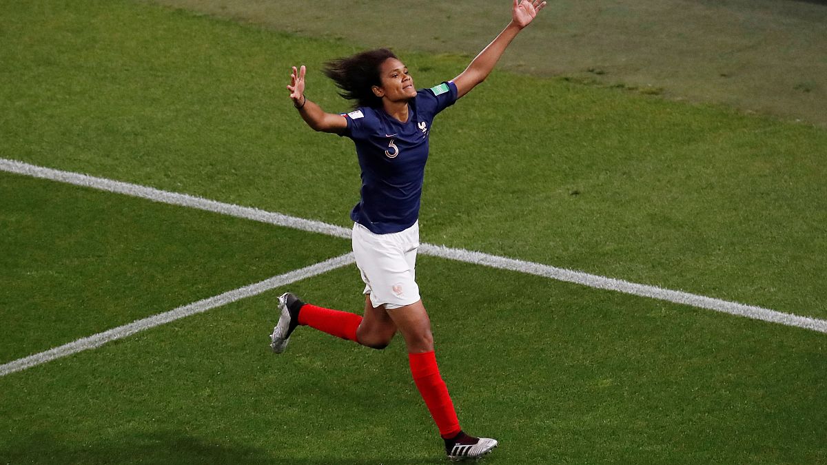 Renard's penalty secures France's place in the round of 16