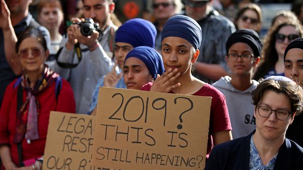 Kanada'nın Quebec eyaleti kamu çalışanlarına dini sembolleri yasakladı Kanada'nın Quebec eyaleti kamu çalışanlarına dini sembolleri yasakladı