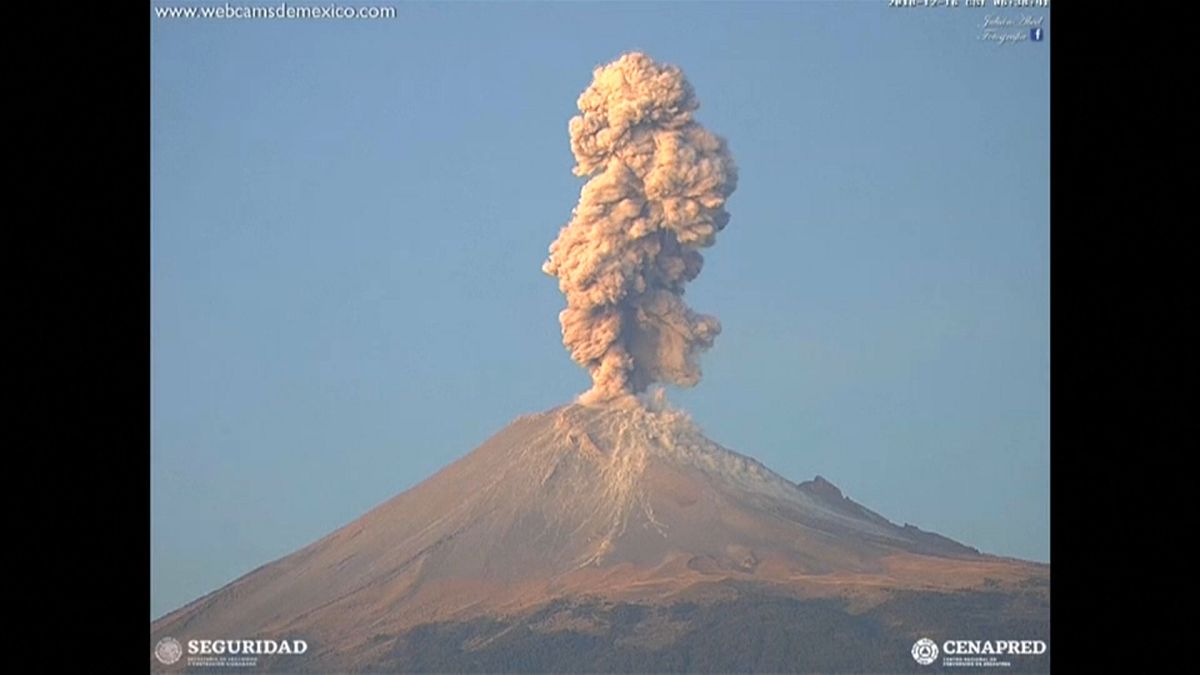 [Vídeo] El volcán Popocatepetl despierta con violencia