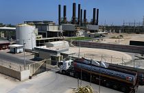 قطر وإسرائيل تبحثان مد خط كهرباء جديد إلى غزة