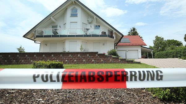 Deutsche Politiker erhalten rechtsextreme Morddrohungen Deutsche Politiker erhalten rechtsextreme Morddrohungen
