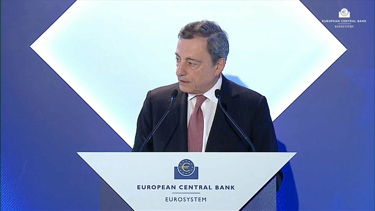 EZB-Chef Draghi will Geldpolitik weiter lockern – Trump wittert Abwertungswettlauf