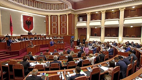 Élargissement de l'UE : décision reportée pour l'Albanie et la Macédoine du Nord Élargissement de l'UE : décision reportée pour l'Albanie et la Macédoine du Nord
