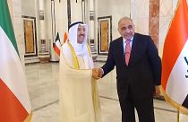 رئيس الوزراء العراقي عادل عبد المهدي وأمير الكويت صباح الأحمد الصباح