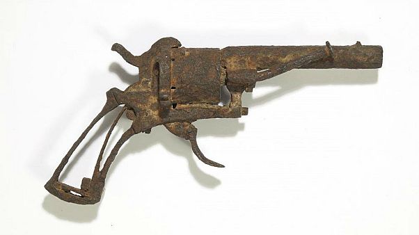 Revolver believed to have been used by Van Gogh to kill himself sold at auction Revolver believed to have been used by Van Gogh to kill himself sold at auction