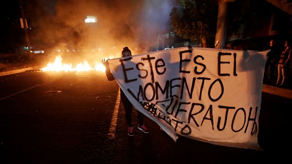Honduras vive una noche de manifestaciones violentas en varias ciudades Honduras vive una noche de manifestaciones violentas en varias ciudades