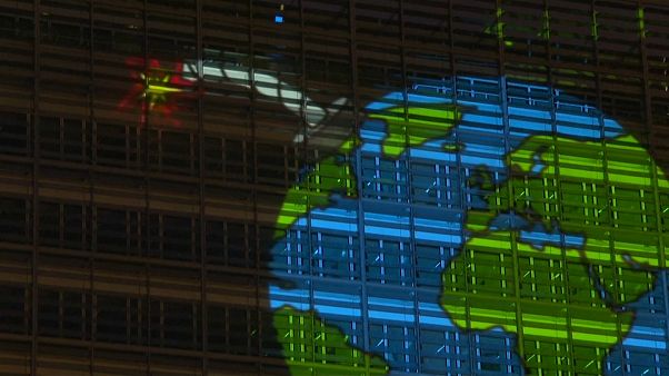 Greenpeace призывает ЕС защитить планету Greenpeace призывает ЕС защитить планету