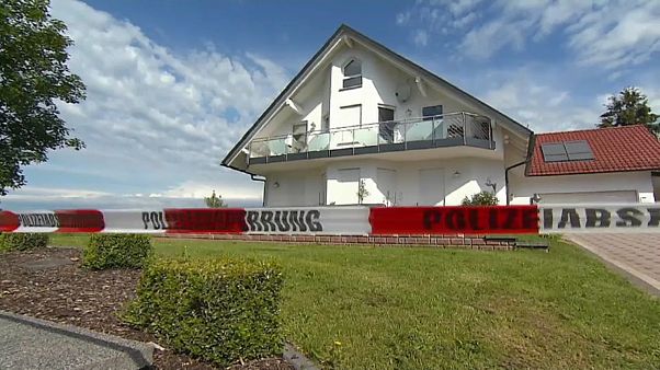 I neonazi tedeschi minacciano i sindaci della Merkel I neonazi tedeschi minacciano i sindaci della Merkel