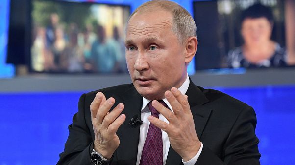 Семнадцатая “Прямая линия” Путина Семнадцатая “Прямая линия” Путина
