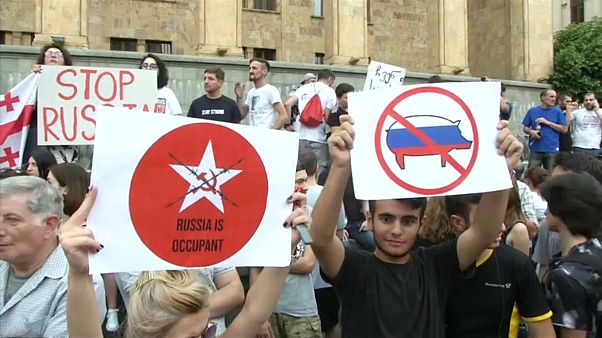 Georgia: il parlamentare russo scatena la protesta a Tblisi Georgia: il parlamentare russo scatena la protesta a Tblisi